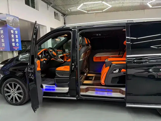 Mercedes-Benz V-Class — Фото автомобиля 7