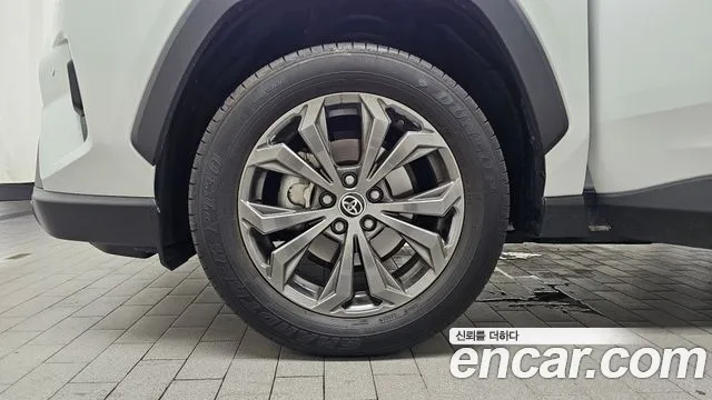 Toyota RAV4 — Фото автомобиля 5