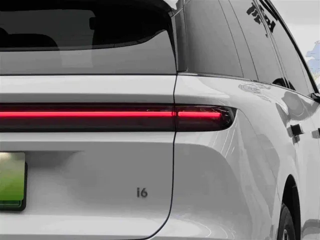 Li Auto i6 — Фото автомобиля 6