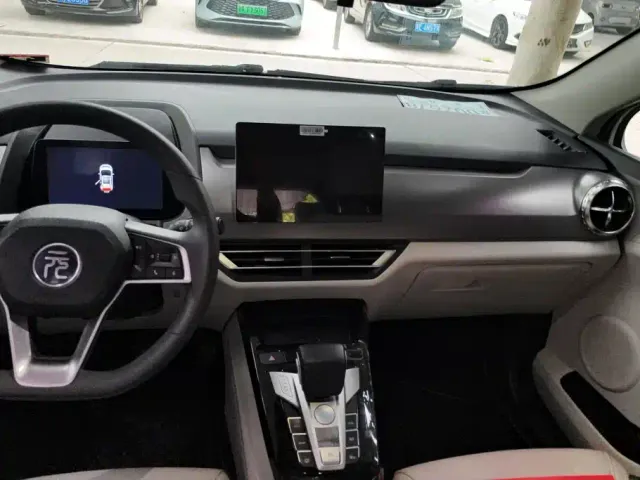 BYD Yuan Pro — Фото автомобиля 13
