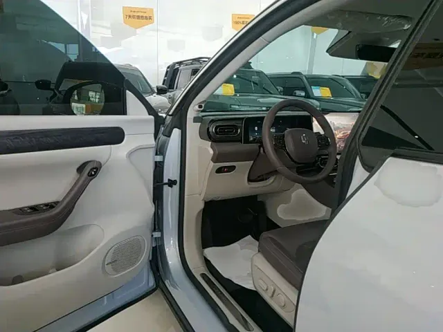Leapmotor C11 — Фото автомобиля 15