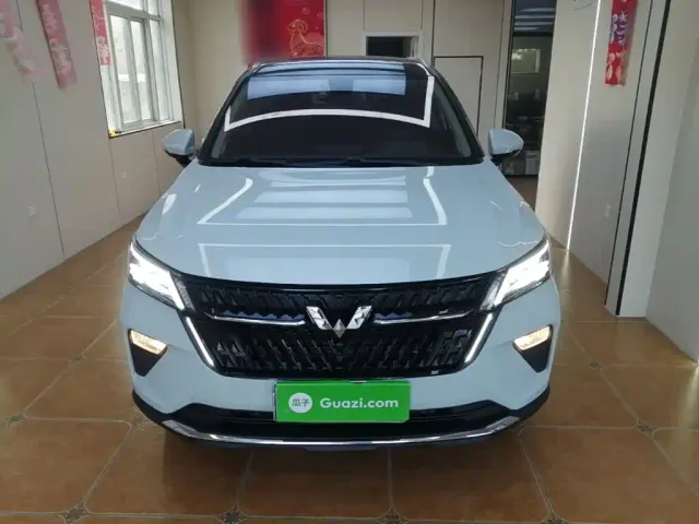 Wuling Asta — Фото автомобиля 2