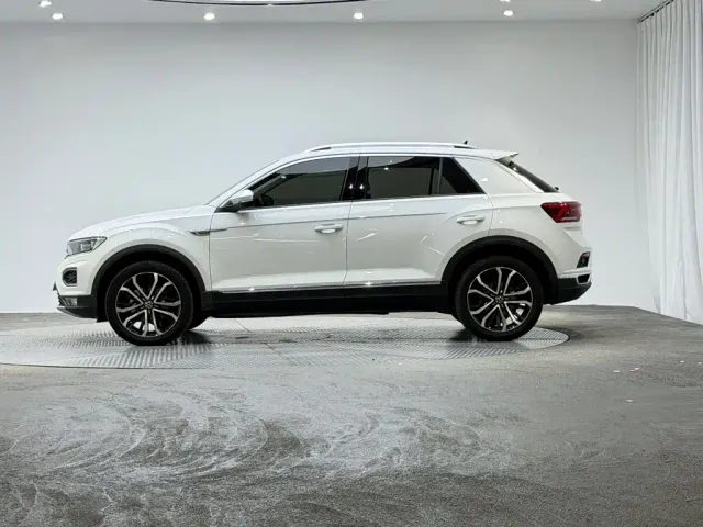 Volkswagen T-Roc — Фото автомобиля 7