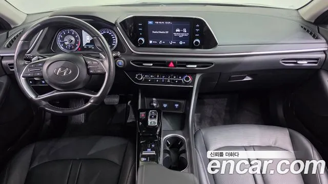 Hyundai Sonata — Фото автомобиля 10