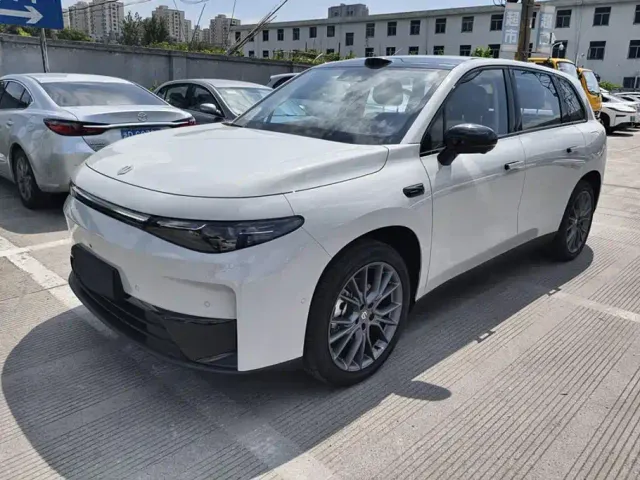 Фотография автомобиля — Leapmotor C10