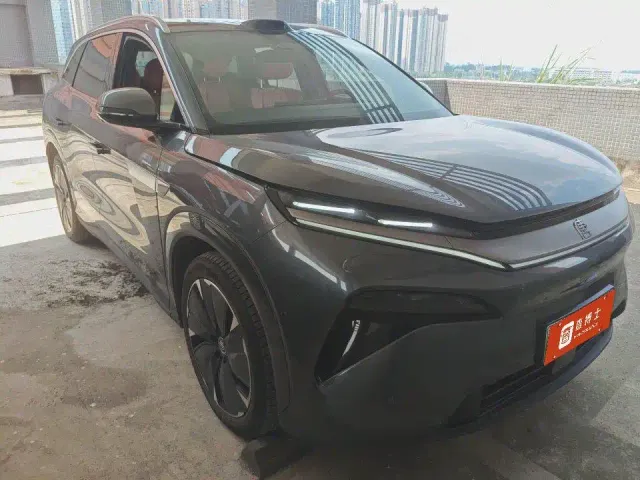 BYD Tang L — Фото автомобиля 2