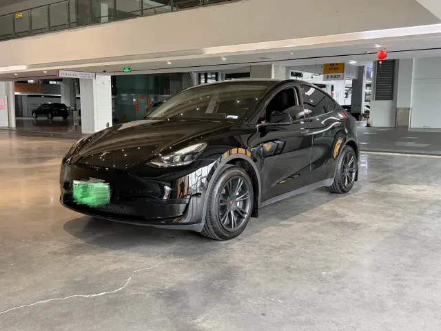 Фотография автомобиля — Tesla Model Y