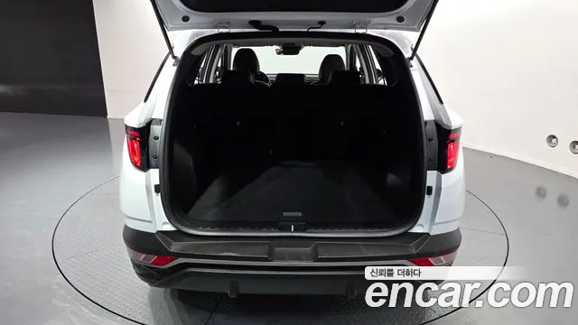 Hyundai Tucson Tucson (NX4) Бензин 1.6 турбо 2WD — Фото автомобиля 20
