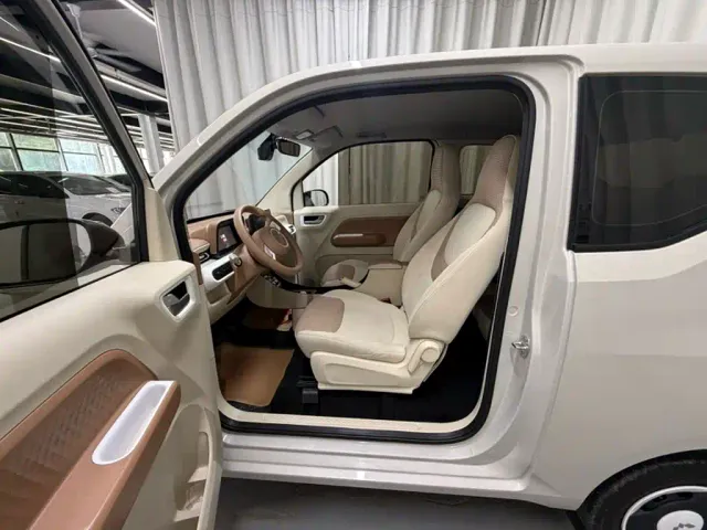 Wuling Hongguang Mini EV — Фото автомобиля 12