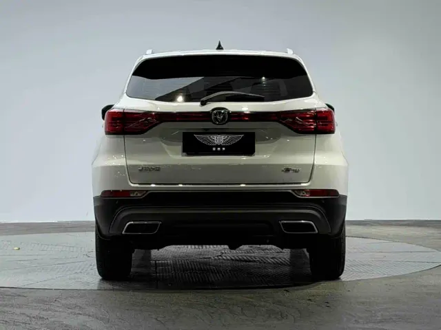 Changan CS75 — Фото автомобиля 3
