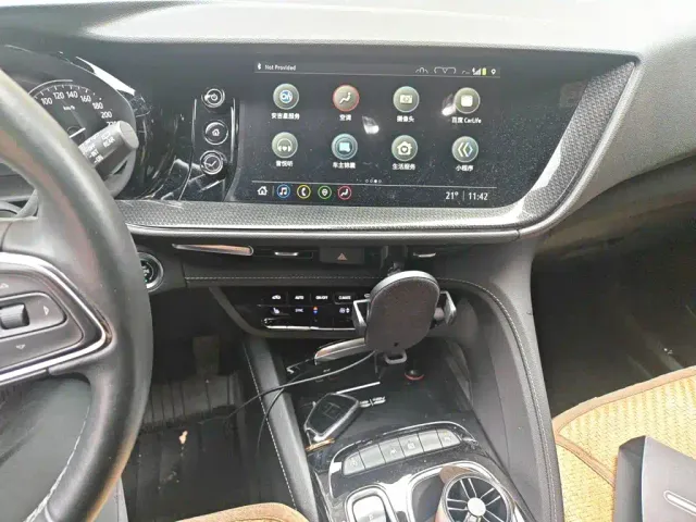 Buick Envision Plus — Фото автомобиля 14