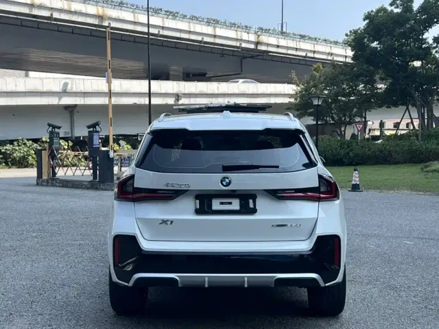 BMW X1 — Фото автомобиля 7