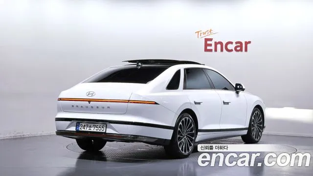 Hyundai Grandeur GN7 — Фото автомобиля 2