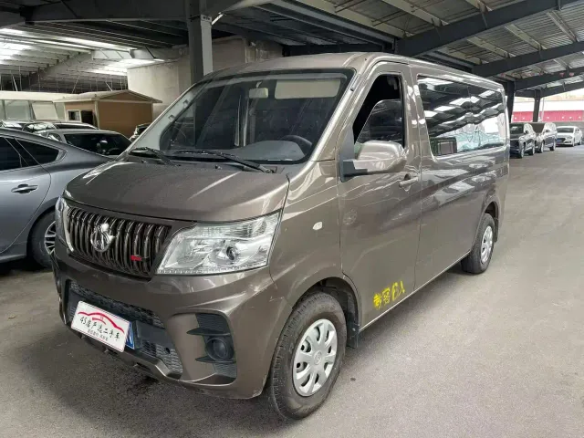 Фотография автомобиля — Changan Ruixing M60