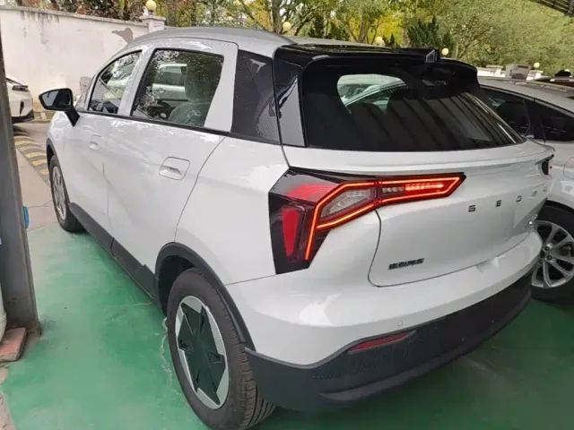 Geely Geometry E Firefly — Фото автомобиля 4