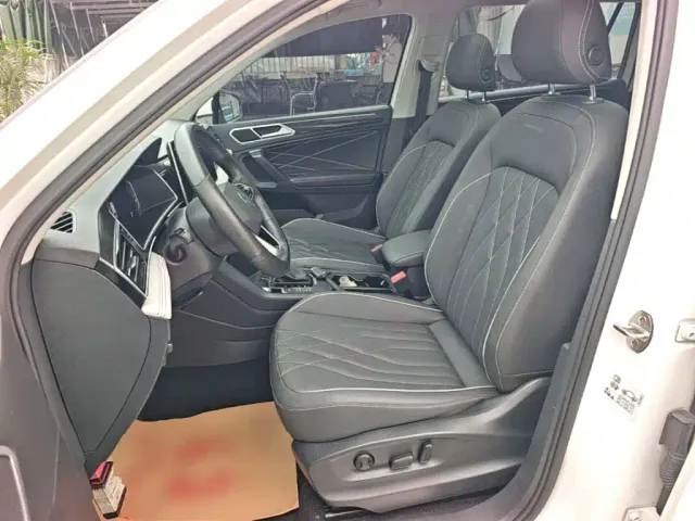 Volkswagen Tiguan L PHEV — Фото автомобиля 14