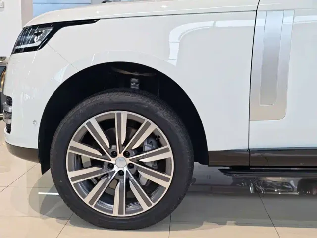 Land Rover Range Rover — Фото автомобиля 8