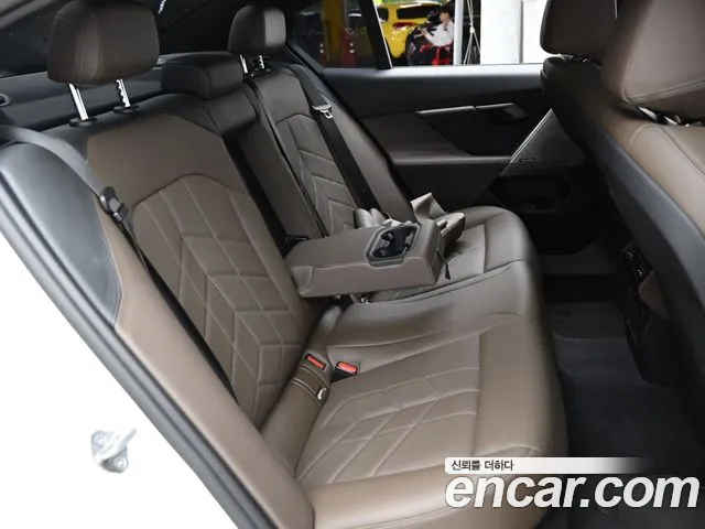 BMW 5 Series G60 — Фото автомобиля 12