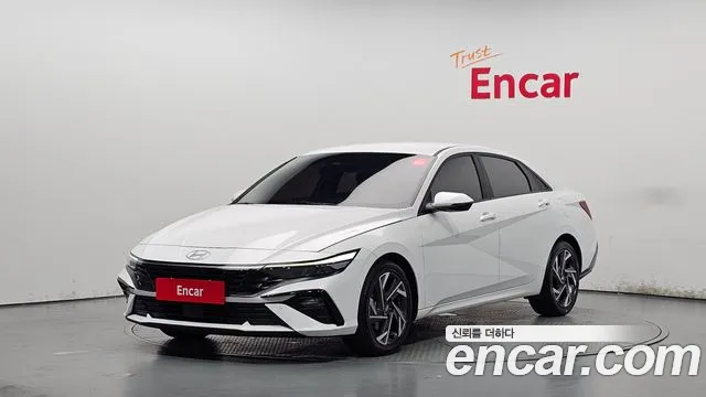 Фотография автомобиля — Hyundai Avante CN7