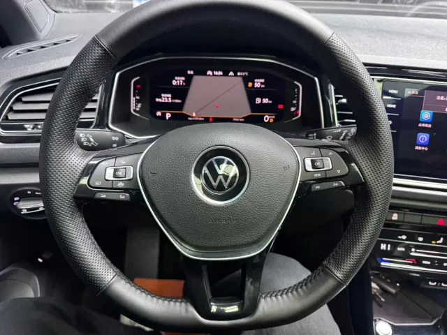 Volkswagen T-Roc — Фото автомобиля 12