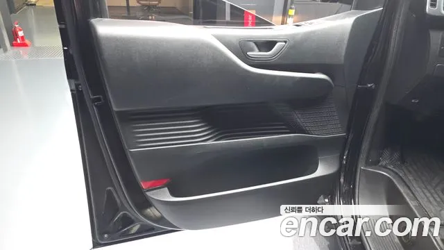 Hyundai Staria Staria Карго 3 места — Фото автомобиля 25