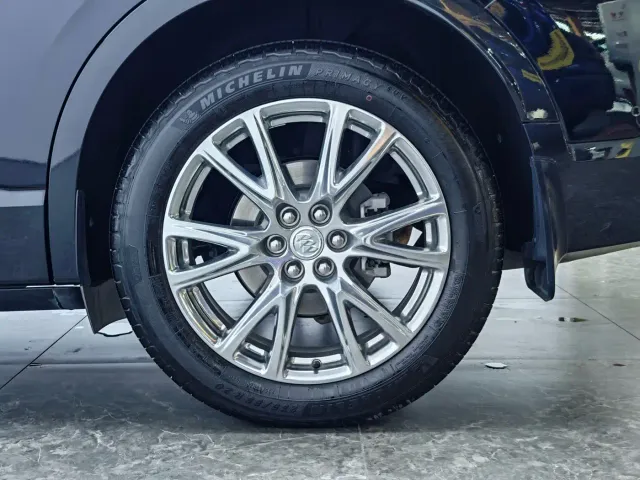 Buick Enclave — Фото автомобиля 9