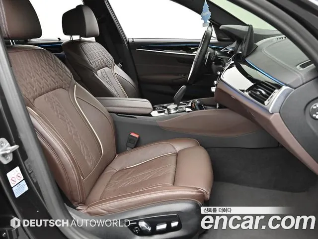 BMW 5-Series 5 серия (G30) — Фото автомобиля 10