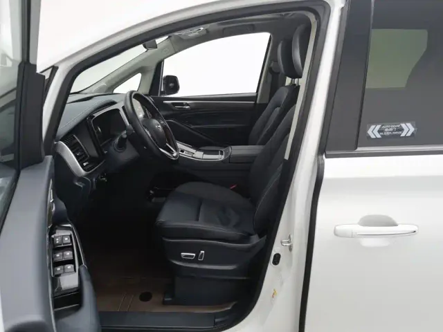 GAC Trumpchi M8 — Фото автомобиля 10