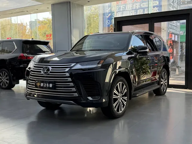 Фотография автомобиля — Lexus LX