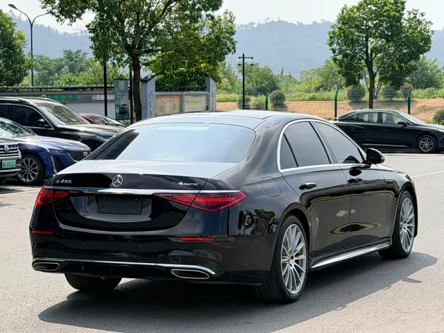Mercedes-Benz S-Class — Фото автомобиля 3