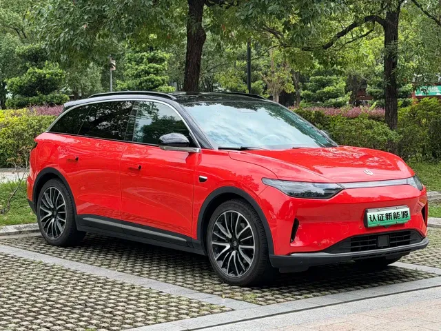 Leapmotor C11 — Фото автомобиля 3