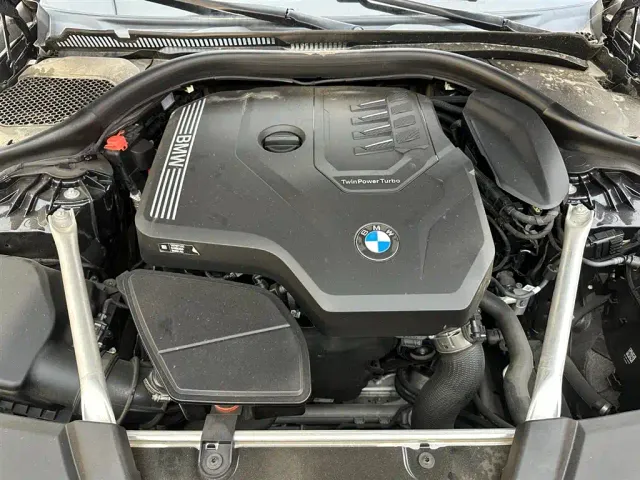 BMW 5 Series — Фото автомобиля 17