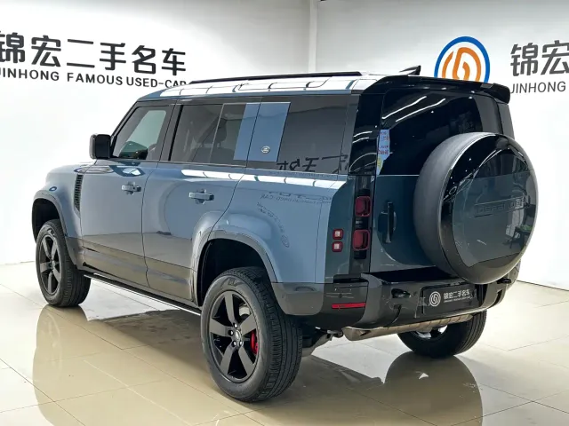 Land Rover Defender — Фото автомобиля 24
