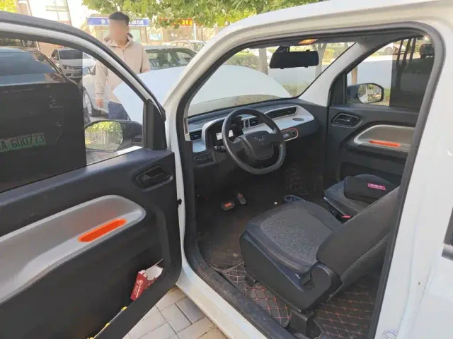 Wuling Hongguang Mini EV — Фото автомобиля 17