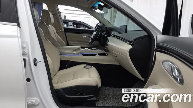 Genesis GV70 — Фото автомобиля 17