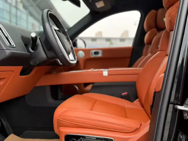 Li Auto L7 — Фото автомобиля 8