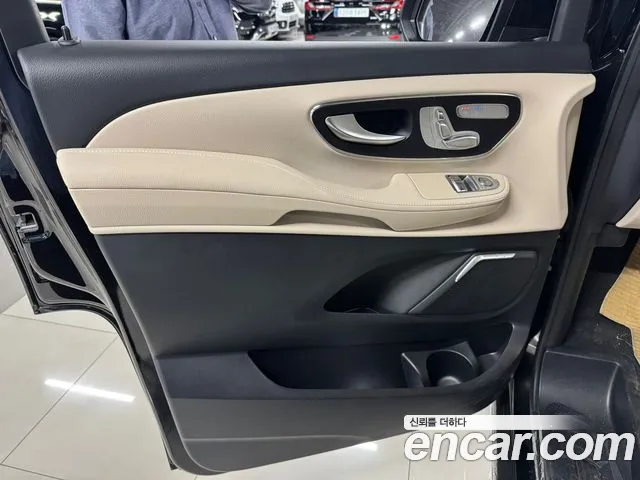 Mercedes-Benz V-Class — Фото автомобиля 6