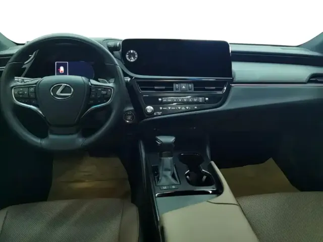 Lexus ES — Фото автомобиля 12