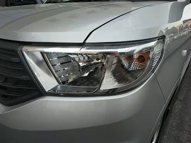 Wuling Hongguang V — Фото автомобиля 23