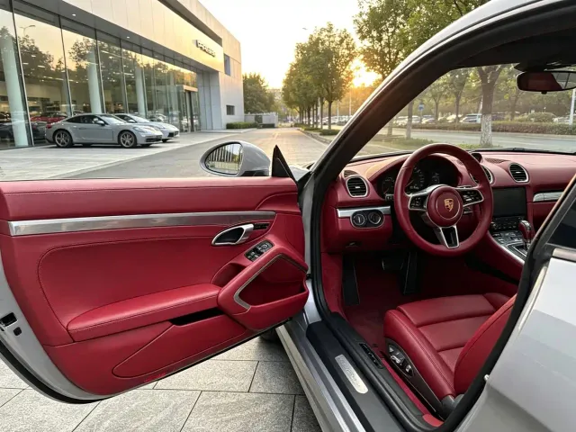 Porsche 718 — Фото автомобиля 3