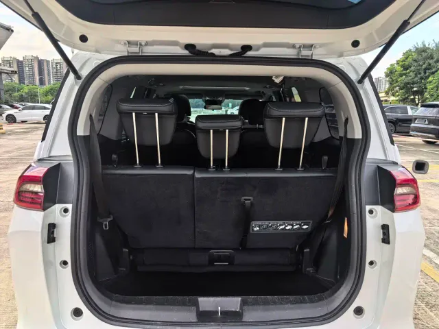 GAC Trumpchi M6 — Фото автомобиля 21