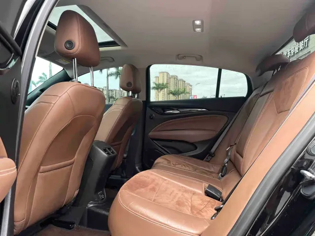 Buick Regal — Фото автомобиля 10