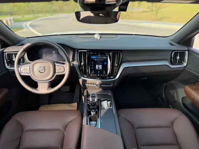 Volvo S60 — Фото автомобиля 5
