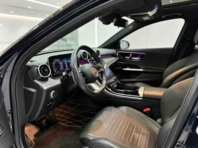 Mercedes-Benz C-Class — Фото автомобиля 4
