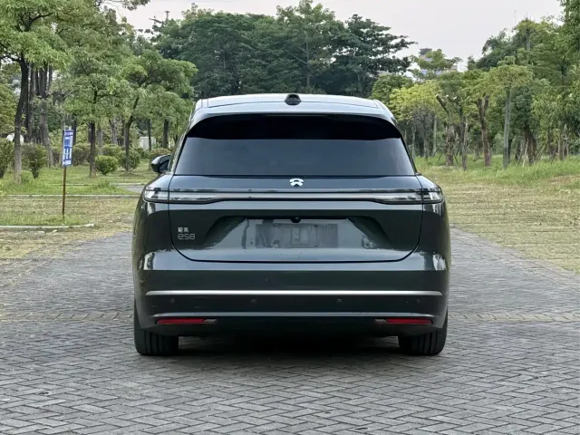 Nio ES8 — Фото автомобиля 19