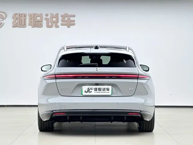 Nio ET5 Touring — Фото автомобиля 3