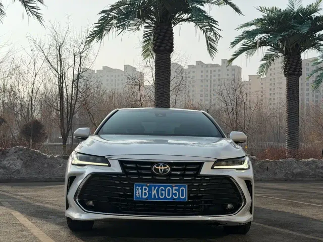 Toyota Avalon — Фото автомобиля 2
