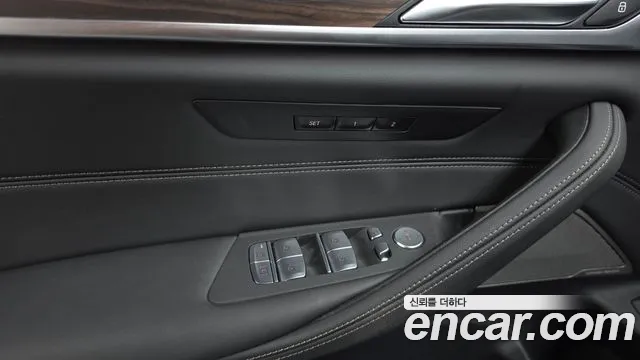 BMW 5-Series — Фото автомобиля 22