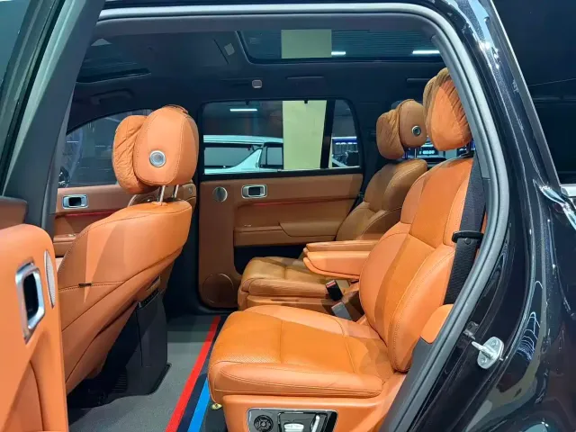 Li Auto L9 — Фото автомобиля 9