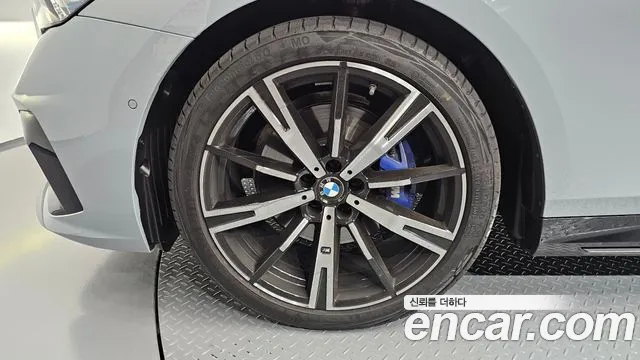 BMW 5-Series 5 серия (G60) 530i xDrive M Sport — Фото автомобиля 3